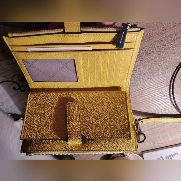 Wallet - Picture 2 of 2